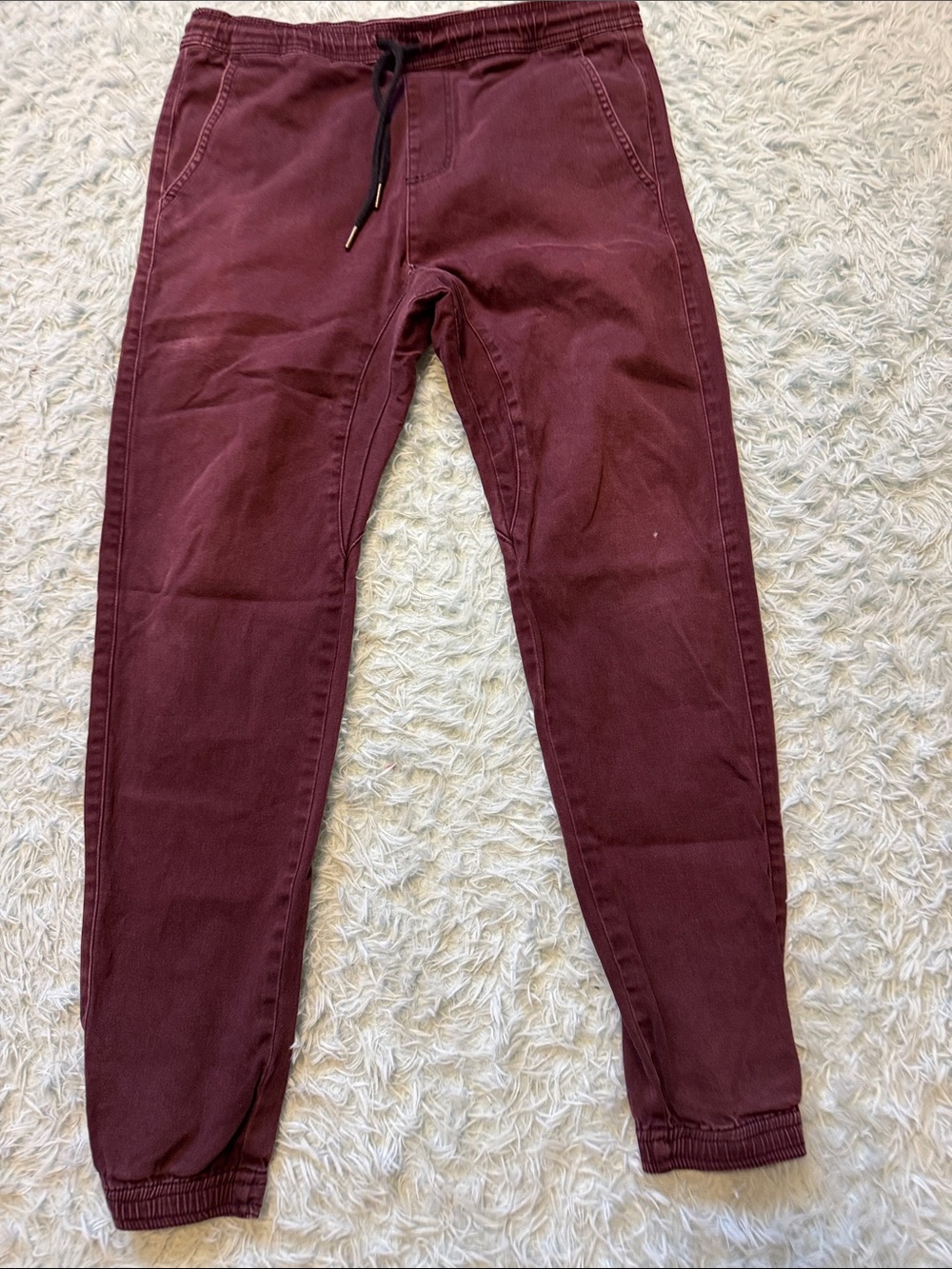 Charles and half Men's medium Casual Jogger Jeans in Burgundy